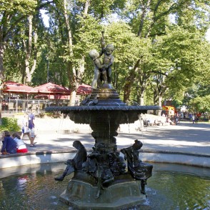 Strūklaka Gadalaiki (Vērmanes dārzs, Rīga) Strūklaka Gadalaiki (Vērmanes dārzs, Rīga)