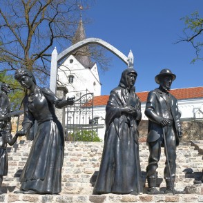 Bronzas skulptūru grupa pēc Jaņa Rozentāla gleznas Bronzas skulptūru grupa pēc Jaņa Rozentāla gleznas