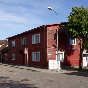Koka māja Rīgas ielā 13, Ventspils Koka māja Rīgas ielā 13, Ventspils