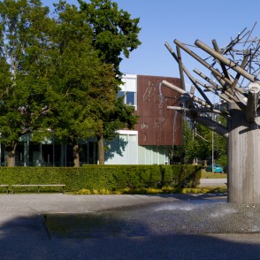 Strūklaka „Kāpu priede” (Gunārs Platpīrs) Strūklaka „Kāpu priede” (Gunārs Platpīrs)