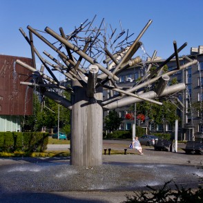 Strūklaka „Kāpu priede” (Gunārs Platpīrs) Strūklaka „Kāpu priede” (Gunārs Platpīrs)