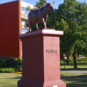 Govs koloss (Gļebs Panteļejevs) Govs koloss (Gļebs Panteļejevs)