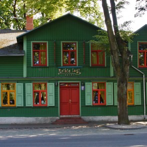 Viesnīca "Raibie logi" Viesnīca "Raibie logi"