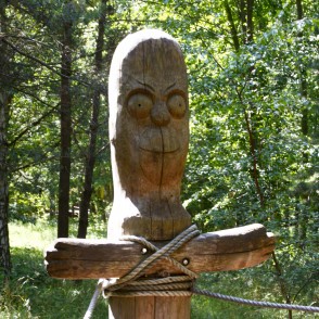 Homēra Simsona koka skulptūra Homēra Simsona koka skulptūra