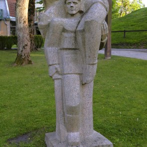 L. Rezevskas skulptūra "Raiņa Indulis un Uģis" (1983) L. Rezevskas skulptūra "Raiņa Indulis un Uģis" (1983)