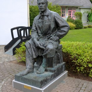 Jāņa Rozentāla skulpturālais portrets. Tēlnieks-Valdis Albergs Jāņa Rozentāla skulpturālais portrets. Tēlnieks-Valdis Albergs