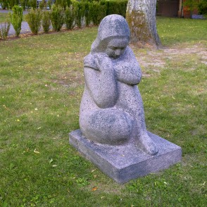 L. Rezevskas skulptūra "Pārdomas" (1960) L. Rezevskas skulptūra "Pārdomas" (1960)