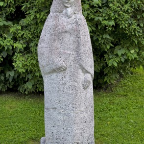 L. Rezevskas skulptūra "Latviešu sieviete" (1963) L. Rezevskas skulptūra "Latviešu sieviete" (1963)