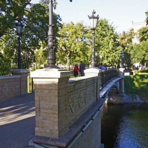 Timma gājēju tiltiņš, Rīga Timma gājēju tiltiņš, Rīga