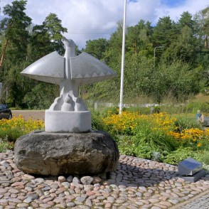 Skulptūra "Baltā Cielava" Skulptūra "Baltā Cielava"