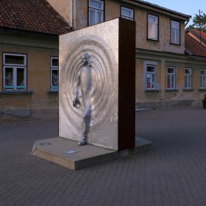 Hercoga Jēkaba skulpūra Kuldīgā "Teleports" Hercoga Jēkaba skulpūra Kuldīgā "Teleports"