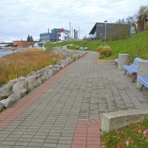 Salacgrīvas promenāde un "Slavas aleja" Salacgrīvas promenāde un "Slavas aleja"