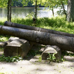 Čuguna lielgabali Koknesē Čuguna lielgabali Koknesē