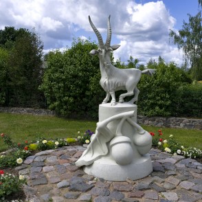 Āža skulptūra Āža skulptūra