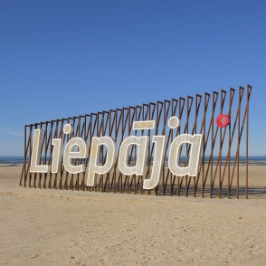 Burti "Liepāja" Liepājas pludmalē Burti "Liepāja" Liepājas pludmalē