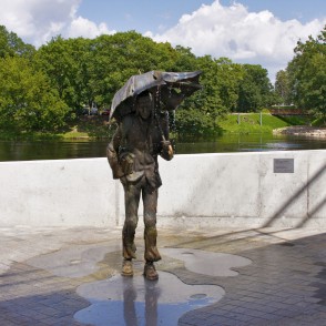 Skulptūra - strūklaka „Jelgavas students" Skulptūra - strūklaka „Jelgavas students"