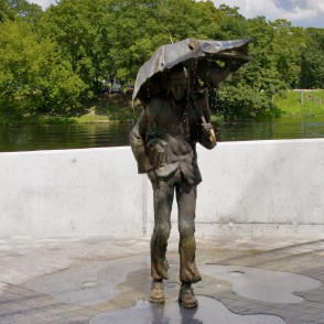 Skulptūra - strūklaka „Jelgavas students" Skulptūra - strūklaka „Jelgavas students"