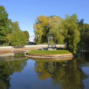 Gulbju dīķis (Liepāja) Gulbju dīķis (Liepāja)