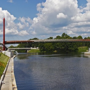 Jāņa Čakstes bulvāra promenāde un Pasta sala Jāņa Čakstes bulvāra promenāde un Pasta sala