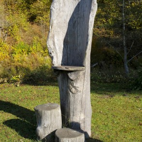 Koka skulptūra Embūtes dabas parkā Koka skulptūra Embūtes dabas parkā