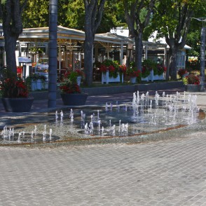 Strūklaka (Turaidas iela, Jūrmala) Strūklaka (Turaidas iela, Jūrmala)