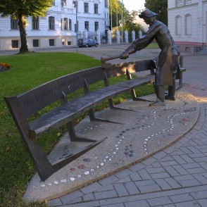 Laivinieks (Liepājas himnas tēli) Laivinieks (Liepājas himnas tēli)