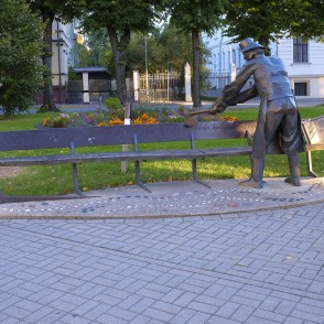 Liepājas himnas skulptūra - Laivinieks Liepājas himnas skulptūra - Laivinieks