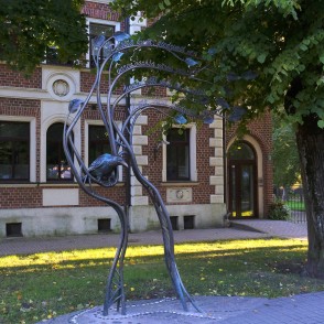 Liepājas himnas skulptūra - Vārna Liepājas himnas skulptūra - Vārna