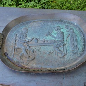 Liepājas himnas skulptūra - Dzintara latvieši Liepājas himnas skulptūra - Dzintara latvieši