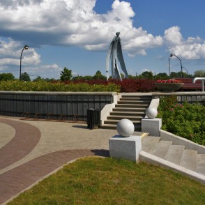 Kārļa Īles skulptūra “Sirdsputns” Kārļa Īles skulptūra “Sirdsputns”