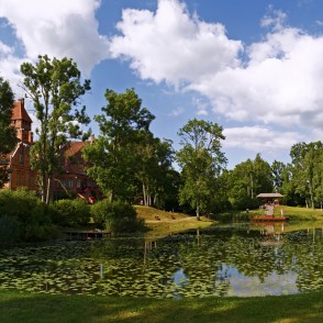 Jaunmoku pils parks Jaunmoku pils parks