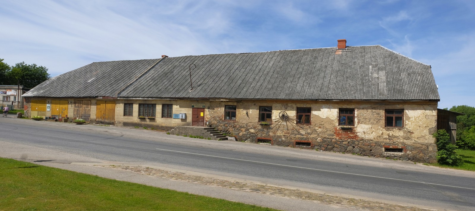 Manor Pub, Aizpute