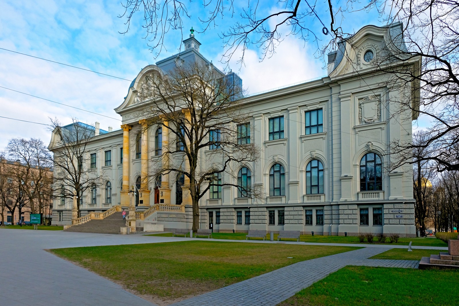 Jaņa Rozentāla laukums 1 (LNMM), Rīga